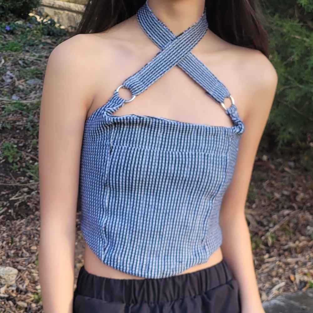 Cross neck top - Picture 2 of 4